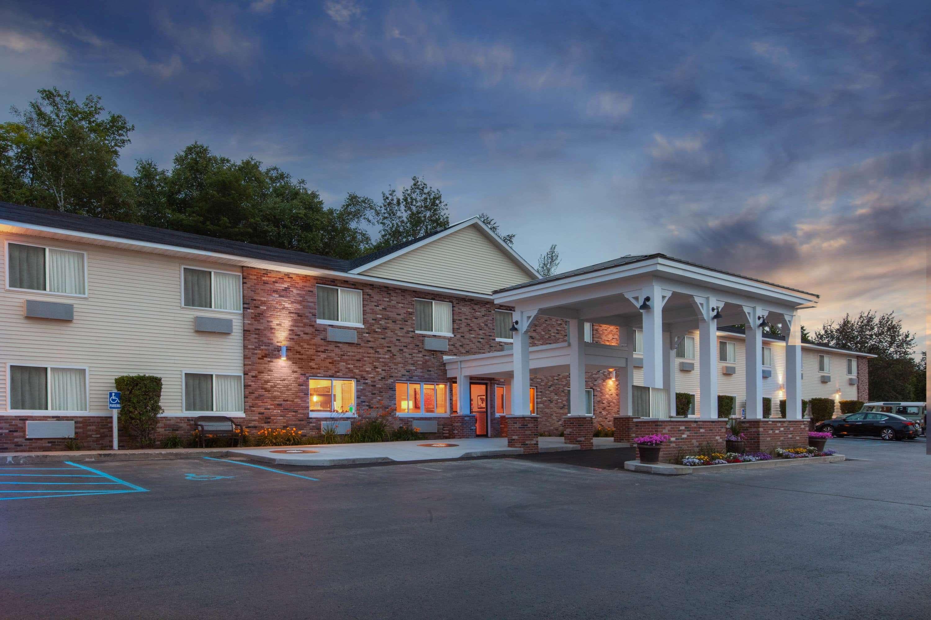 Americinn By Wyndham Petoskey Exteriér fotografie
