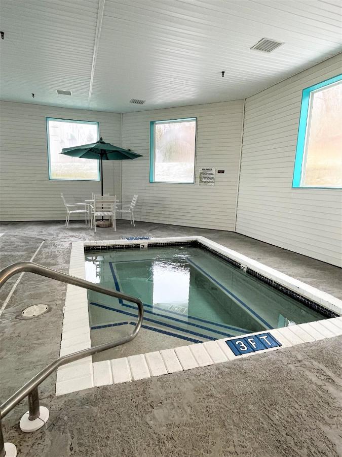 Americinn By Wyndham Petoskey Exteriér fotografie